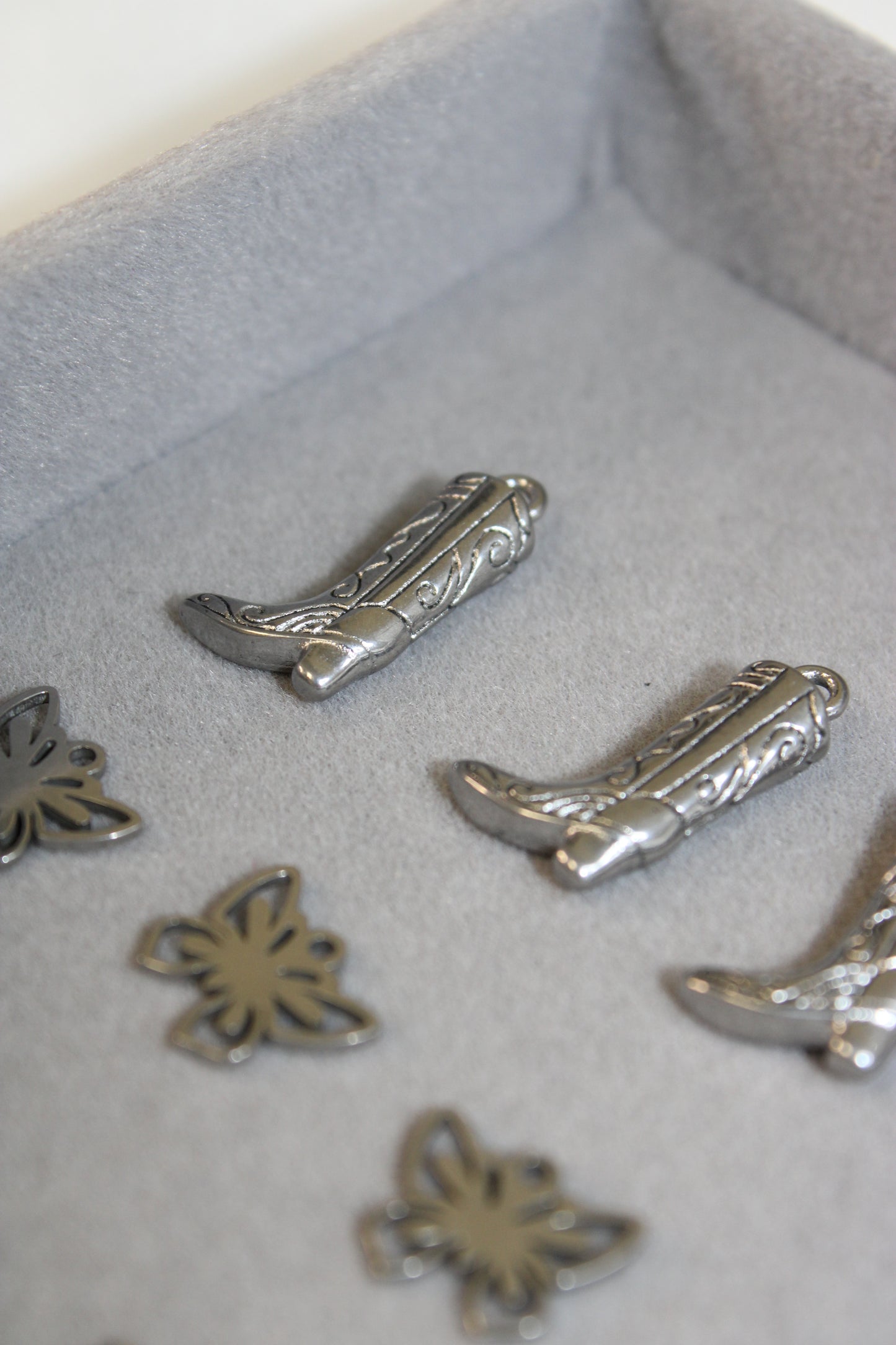 "Dakota" Charm Party Box