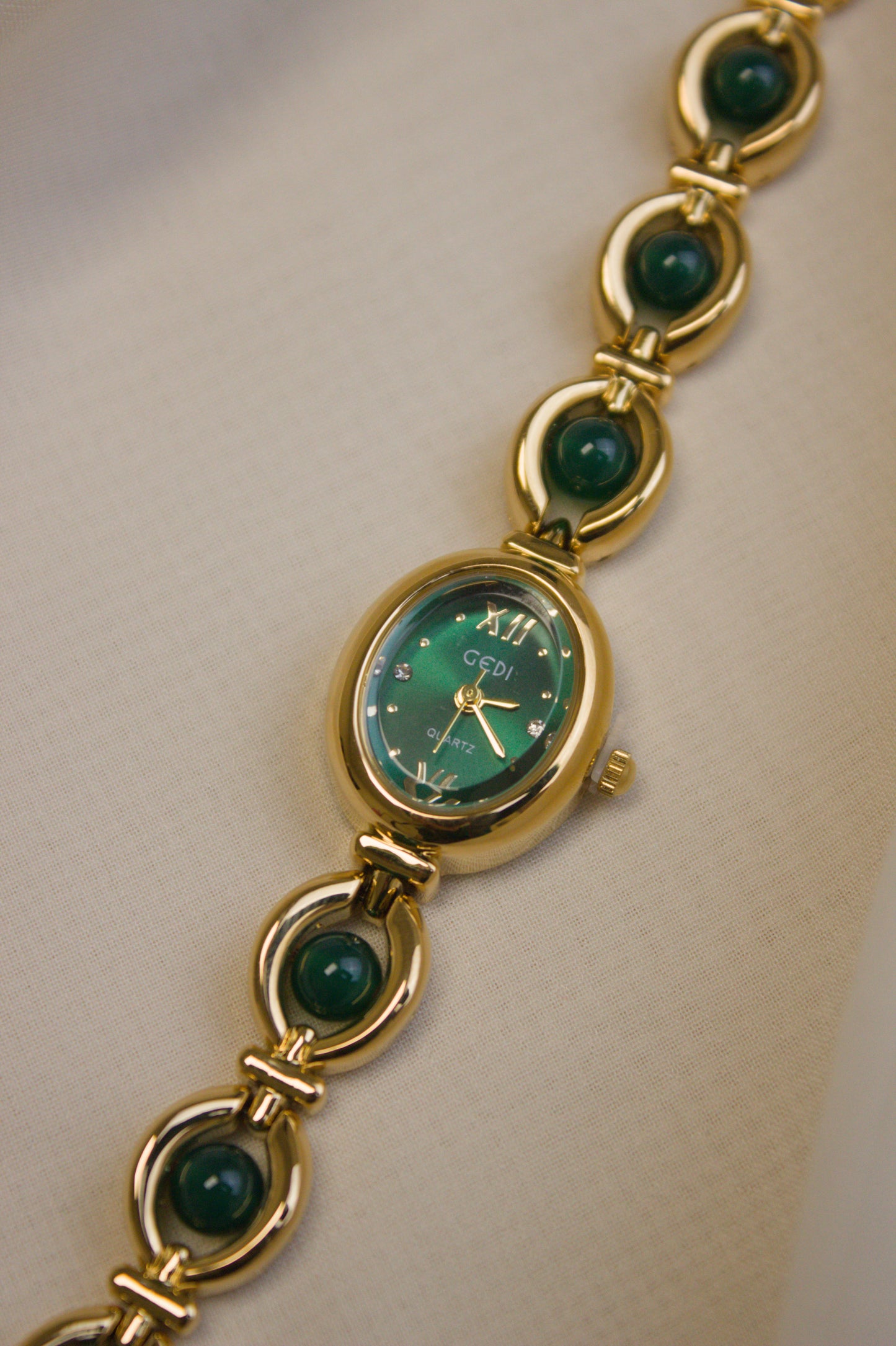 Gold Oval Large Abalone-Inlay Watch (photo 8)