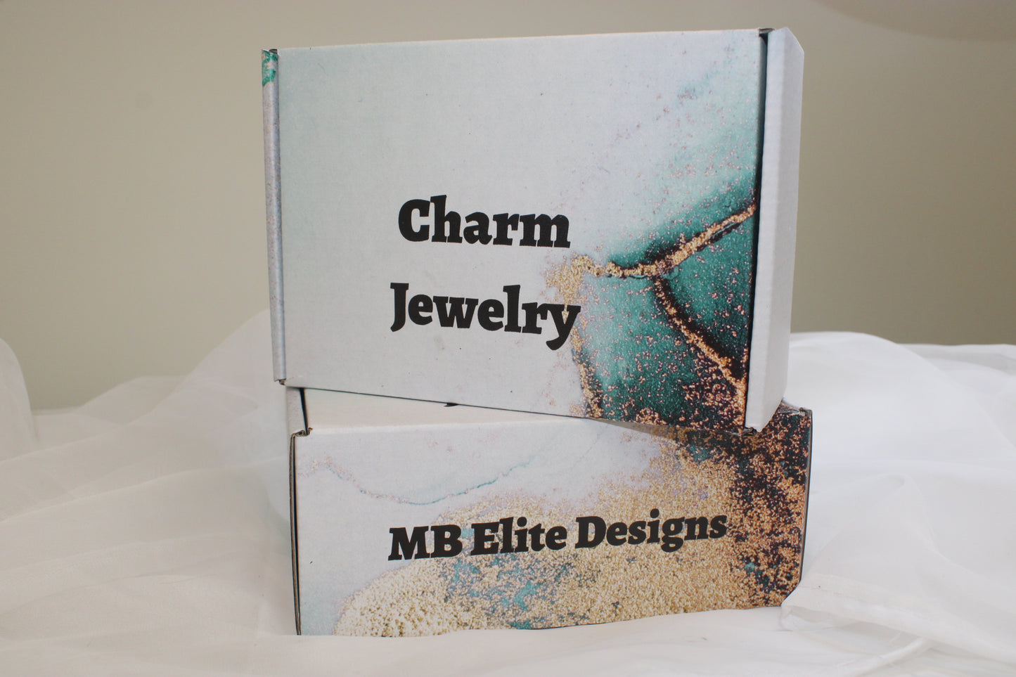 "Elina" Charm Party Box
