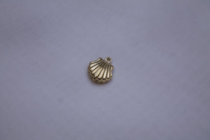 Classic Gold Scallop Shell Charm