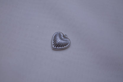 Classic Silver Fluted Heart Charm