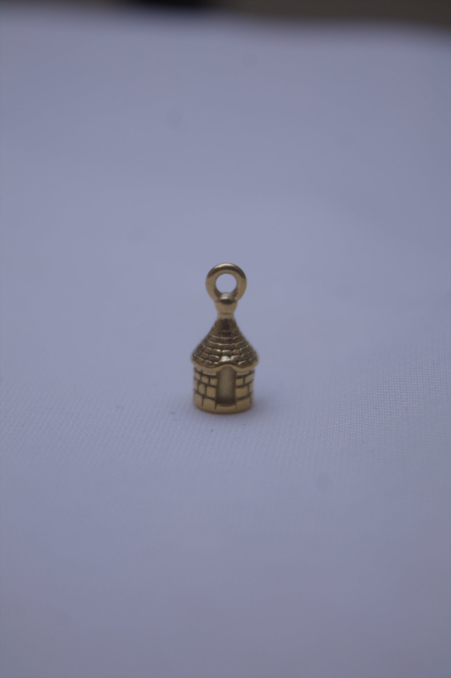 Classic Gold Cottage House Charm