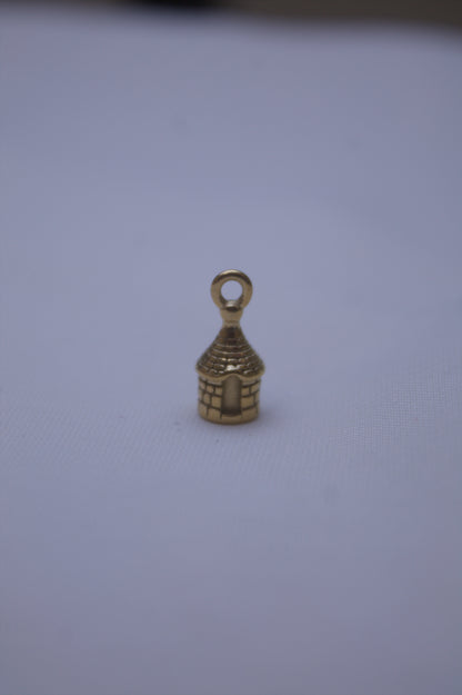 Classic Gold Cottage House Charm