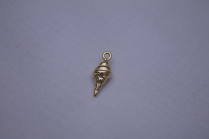 Classic Gold Seashell Charm