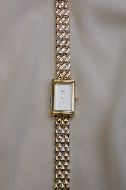 Lyntr Gold Rectangular Chainmail Watch (photo 4)