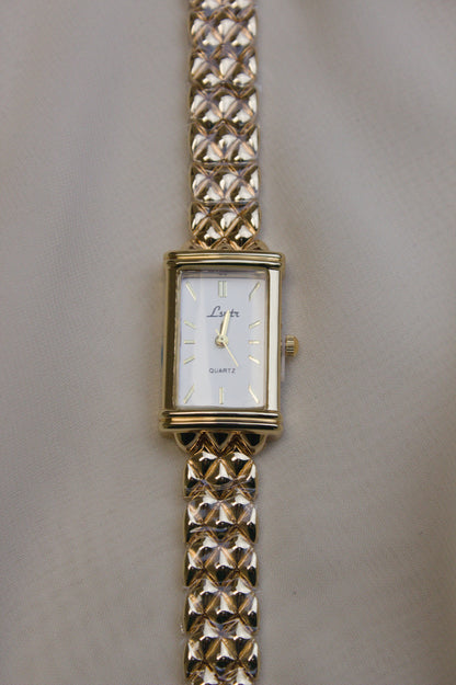 Lyntr Gold Rectangular Chainmail Watch (photo 7)