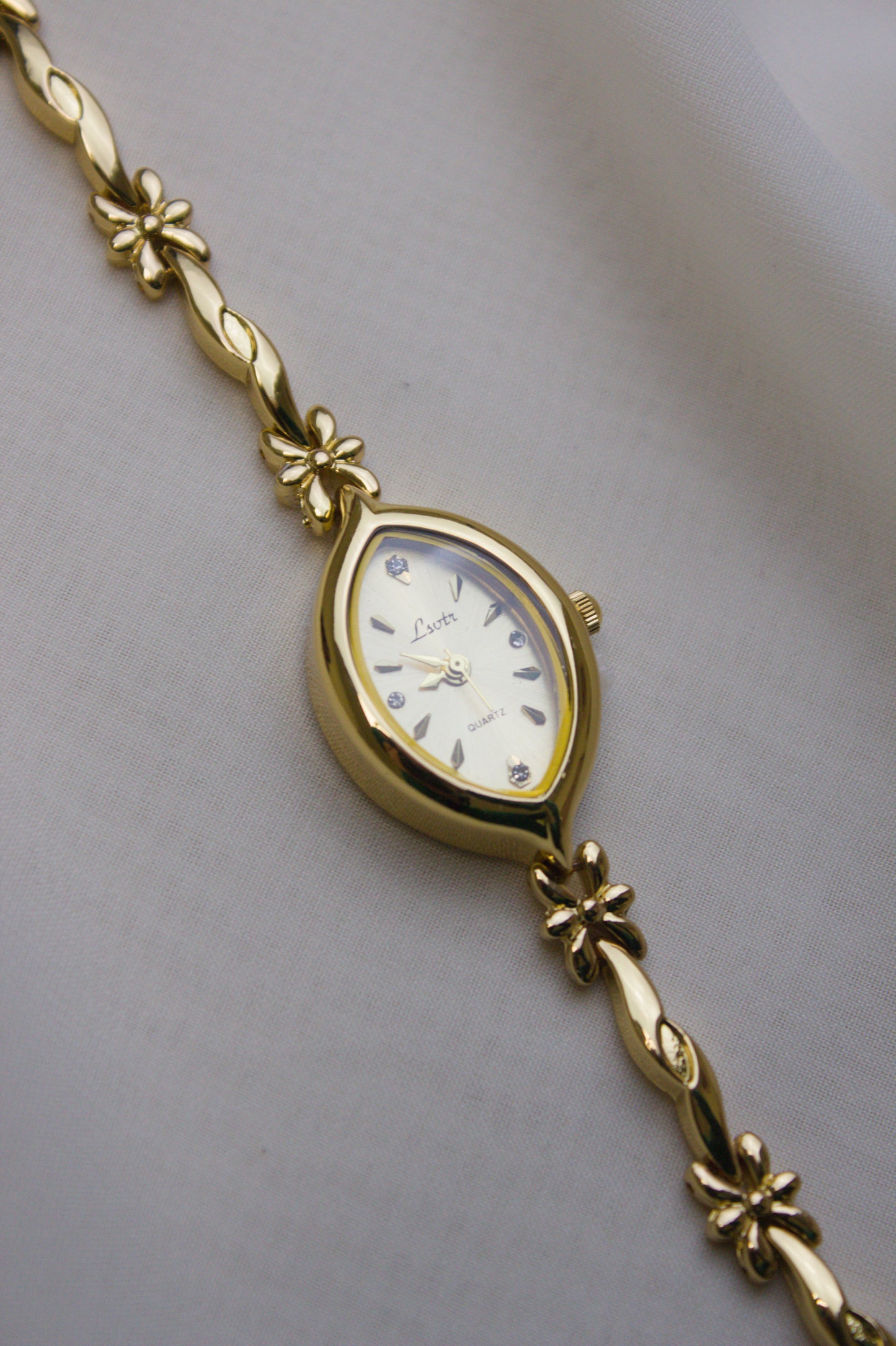 GEDI Gold Oval Jade-Loop Watch (photo 9)