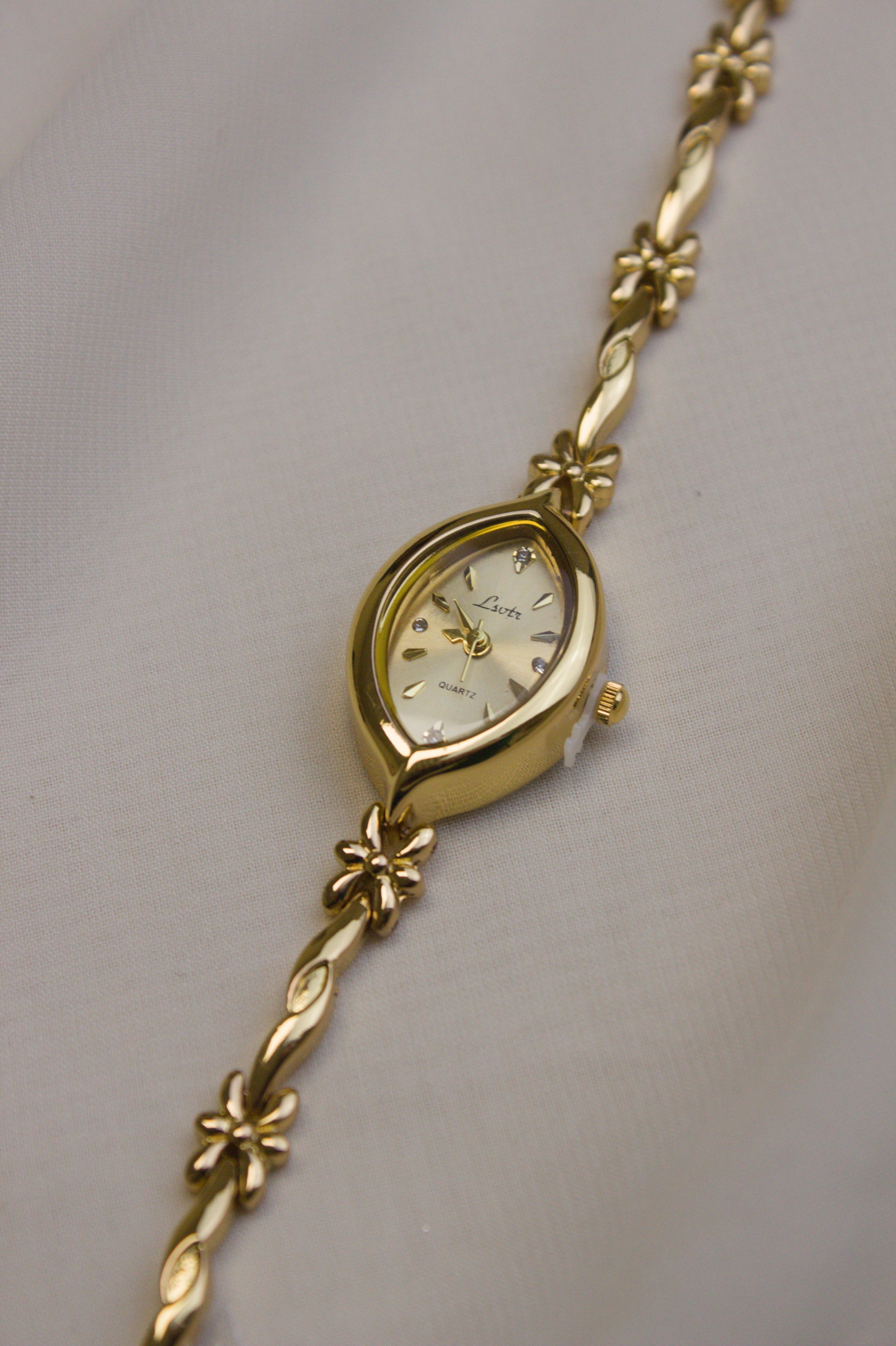 Marquise Gold Floral-Link Watch (photo 2)