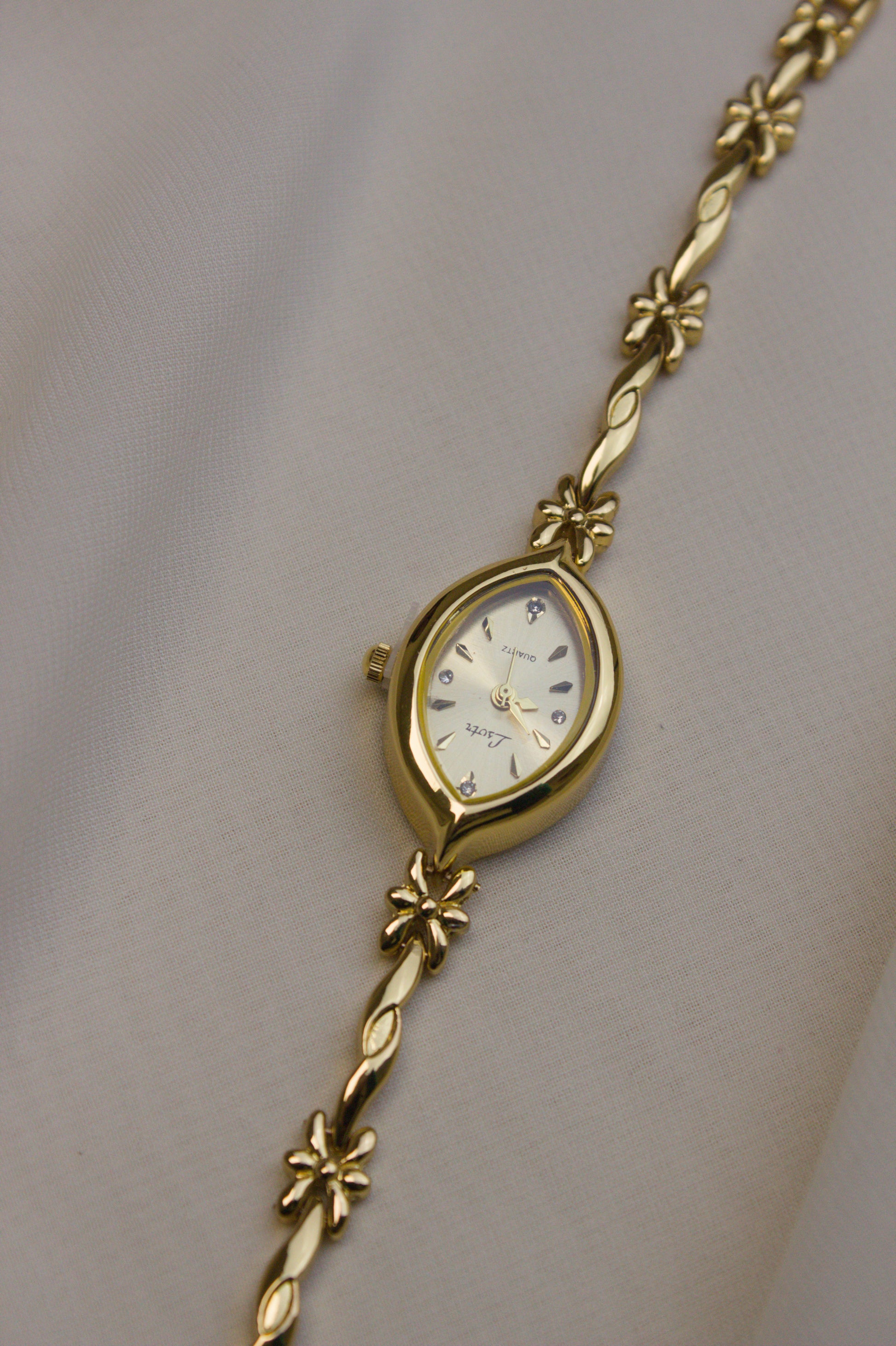Marquise Gold Floral-Link Watch (photo 8)