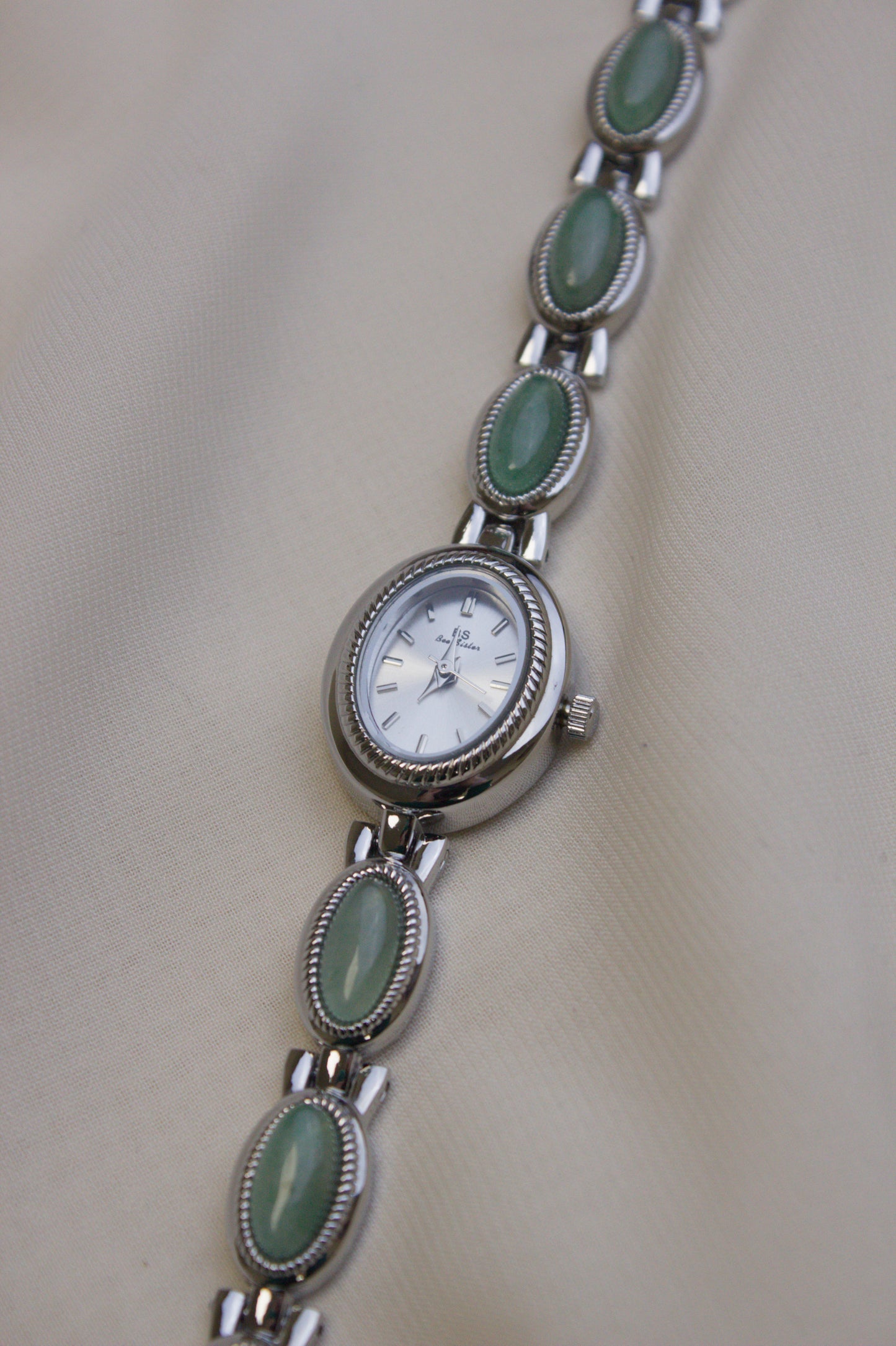 Silver Oval Jade Cabochon Watch (photo 4)