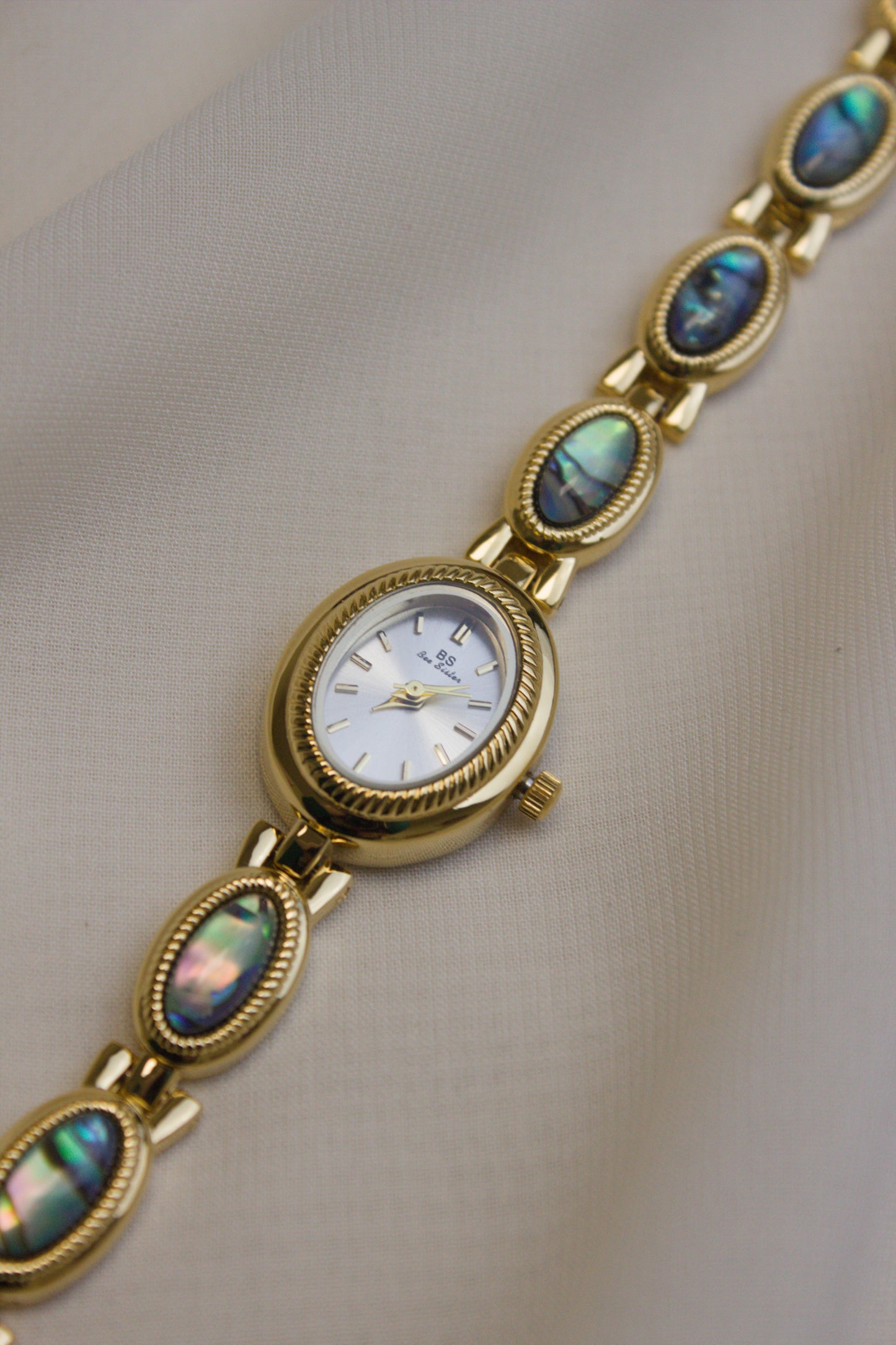 Gold Oval Abalone-Loop Watch (photo 1)