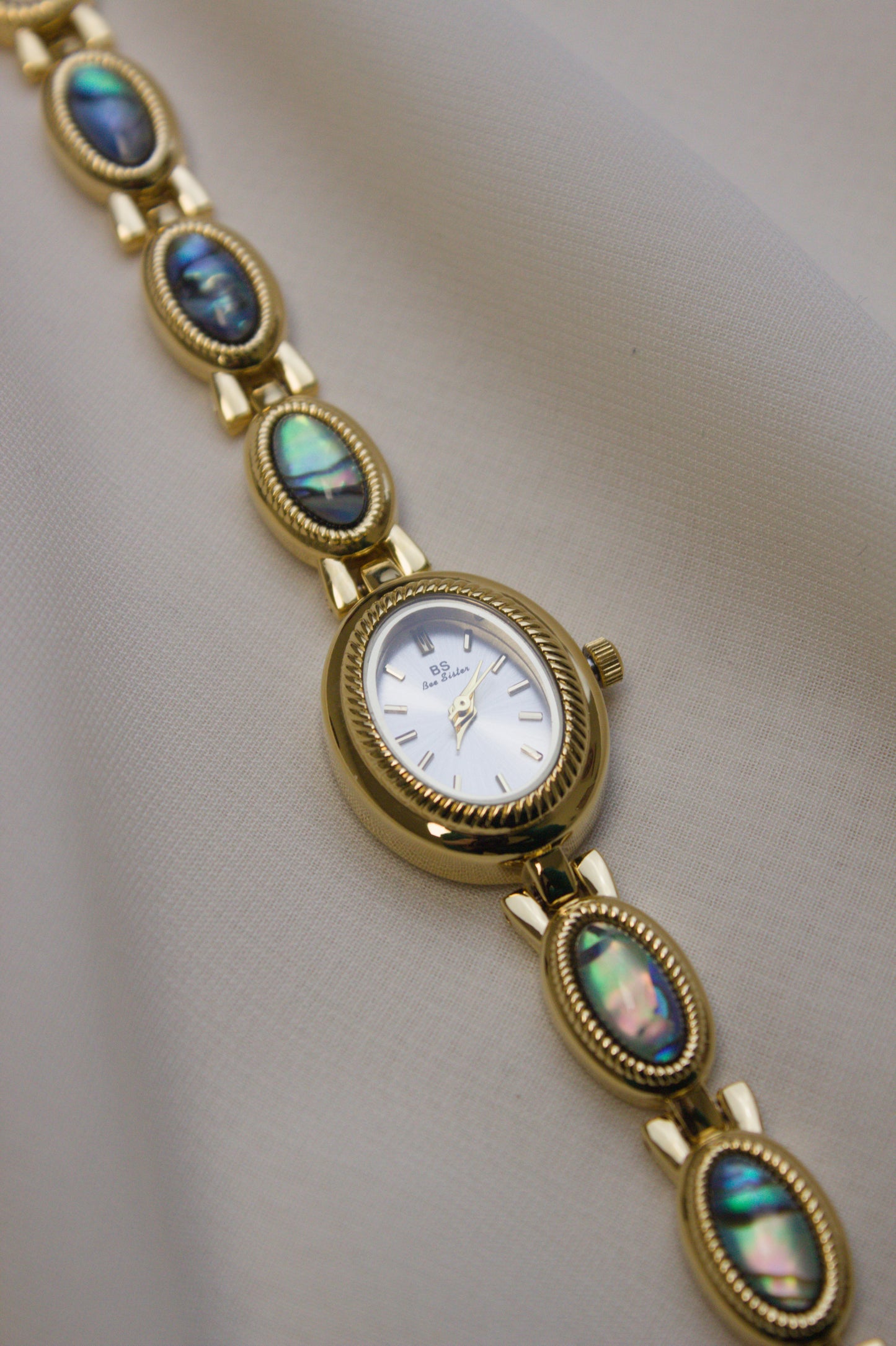 Gold Oval Abalone-Loop Watch (photo 4)