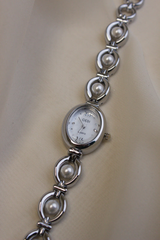 GEDI Silver Oval Pearl-Loop Watch (photo 1)
