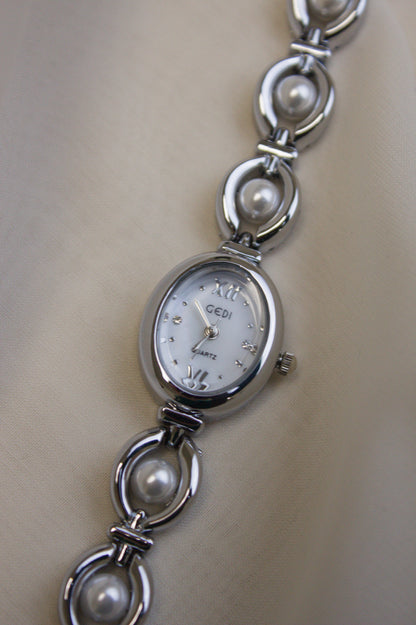 GEDI Silver Oval Pearl-Loop Watch (photo 2)