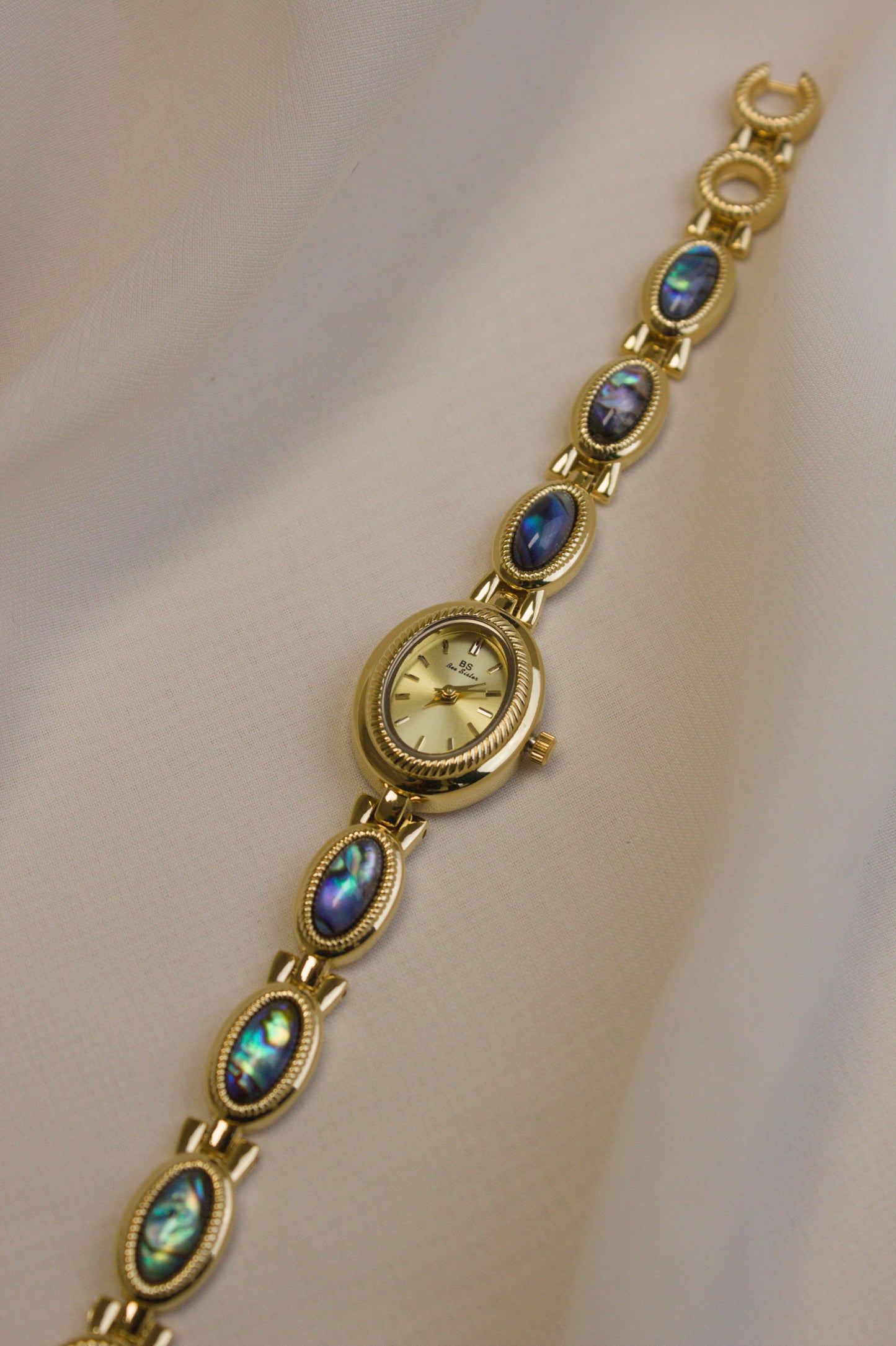 Gold Oval Large Abalone-Inlay Watch (photo 3)