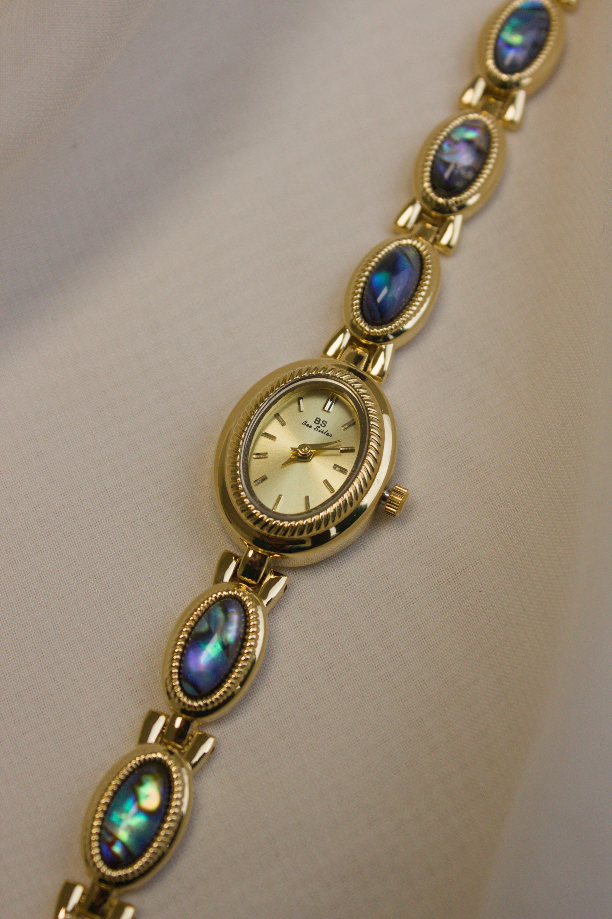 Gold Oval Large Abalone-Inlay Watch (photo 4)