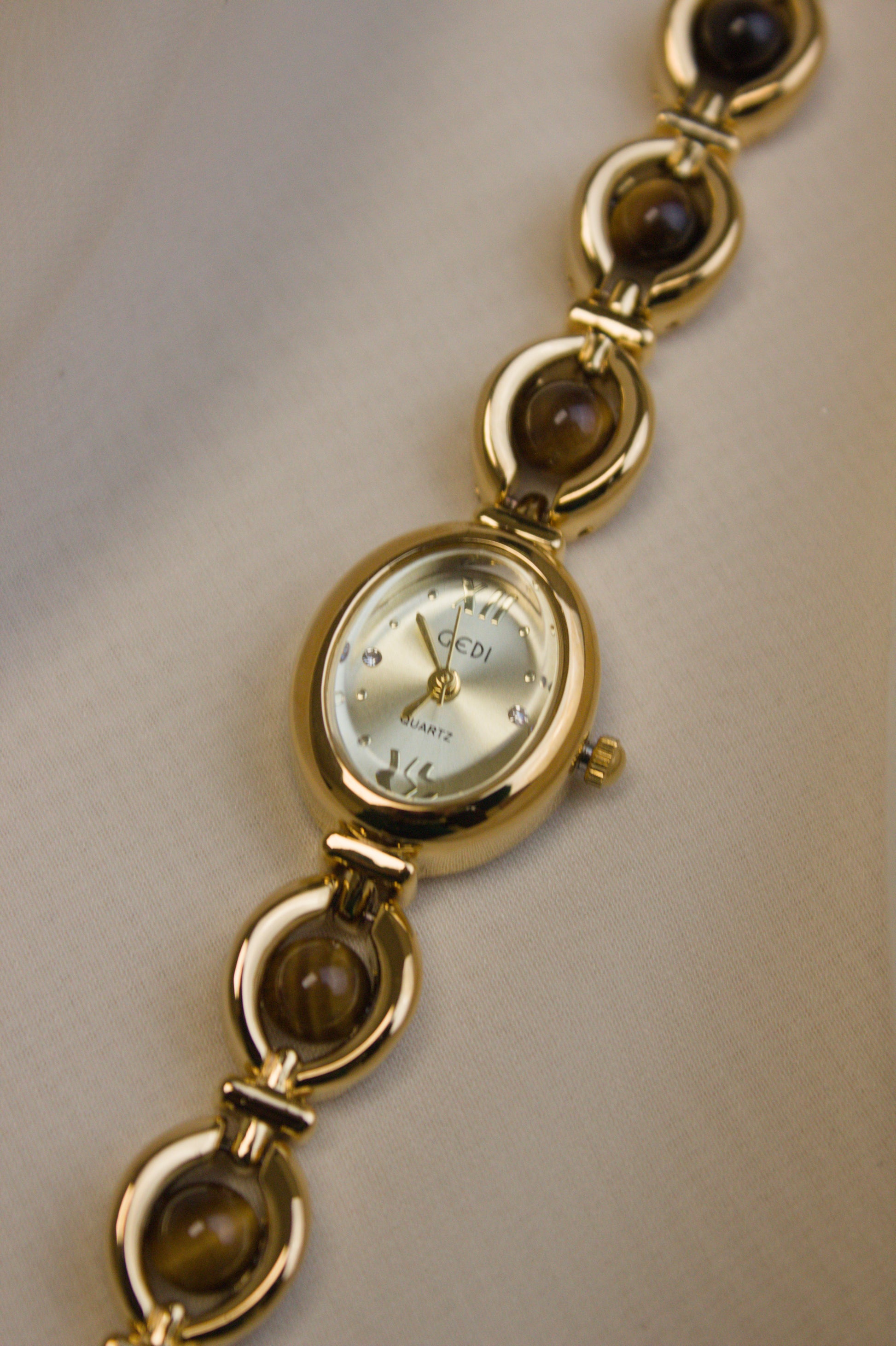 GEDI Gold Oval Tiger's-Eye Loop Watch (photo 2)