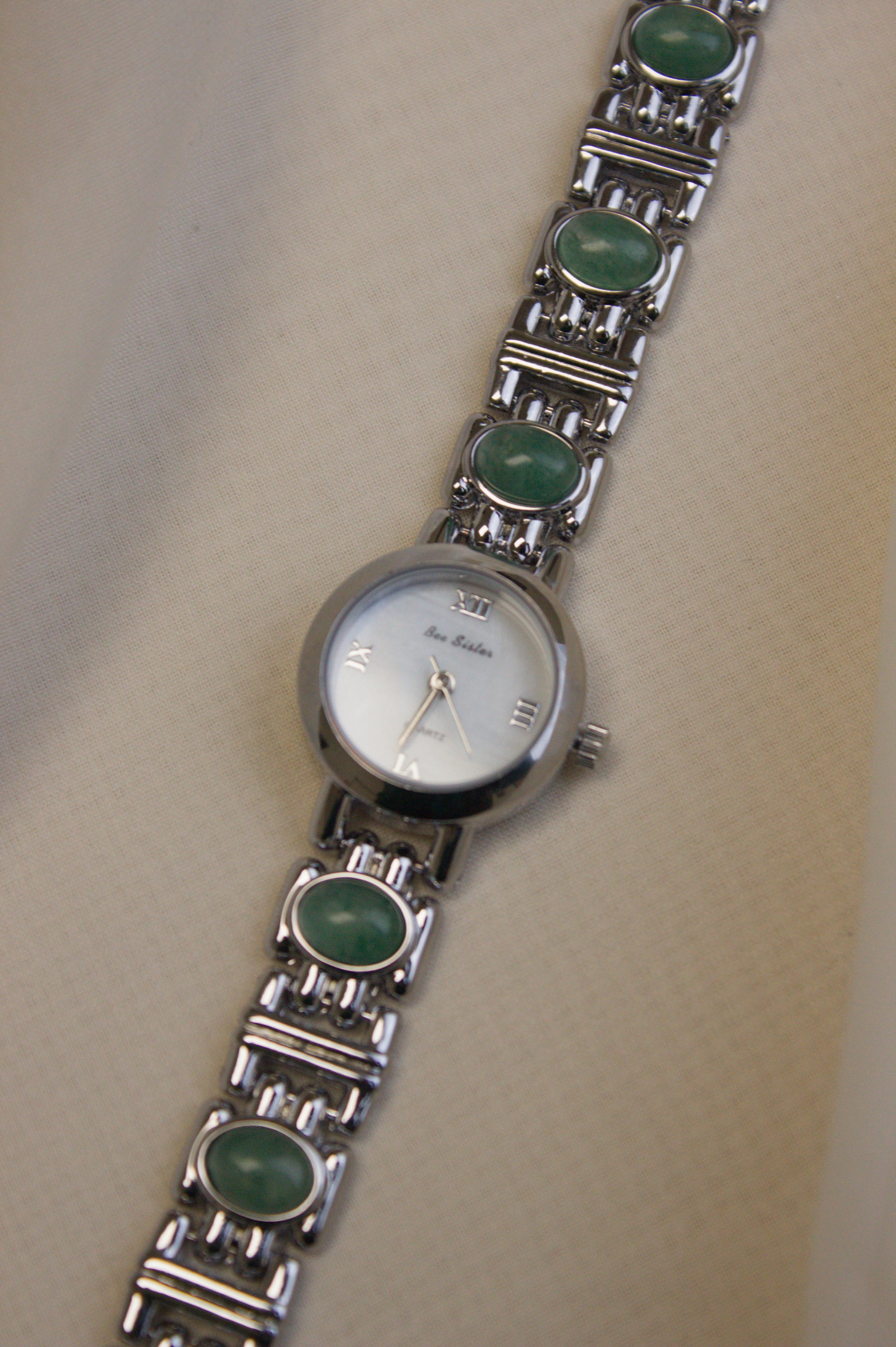 Silver Oval Jade Bar-Link Watch (photo 2)