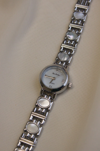 Gold Round Mother-of-Pearl Bar Watch (photo 14)
