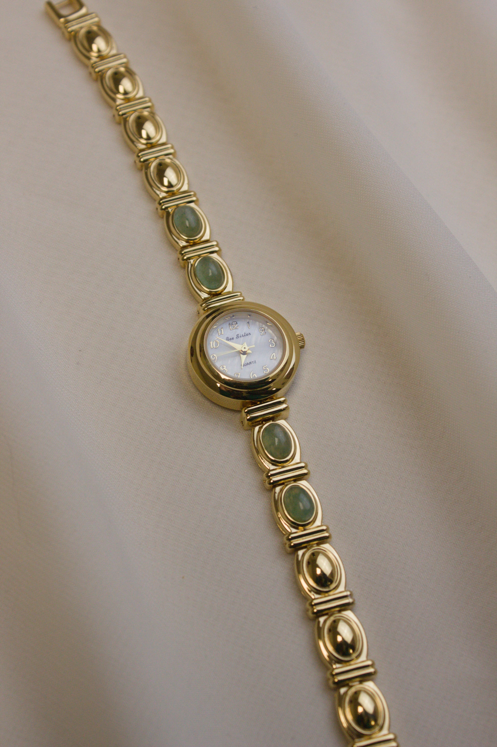 Gold Round Jade Bar Watch (photo 1)