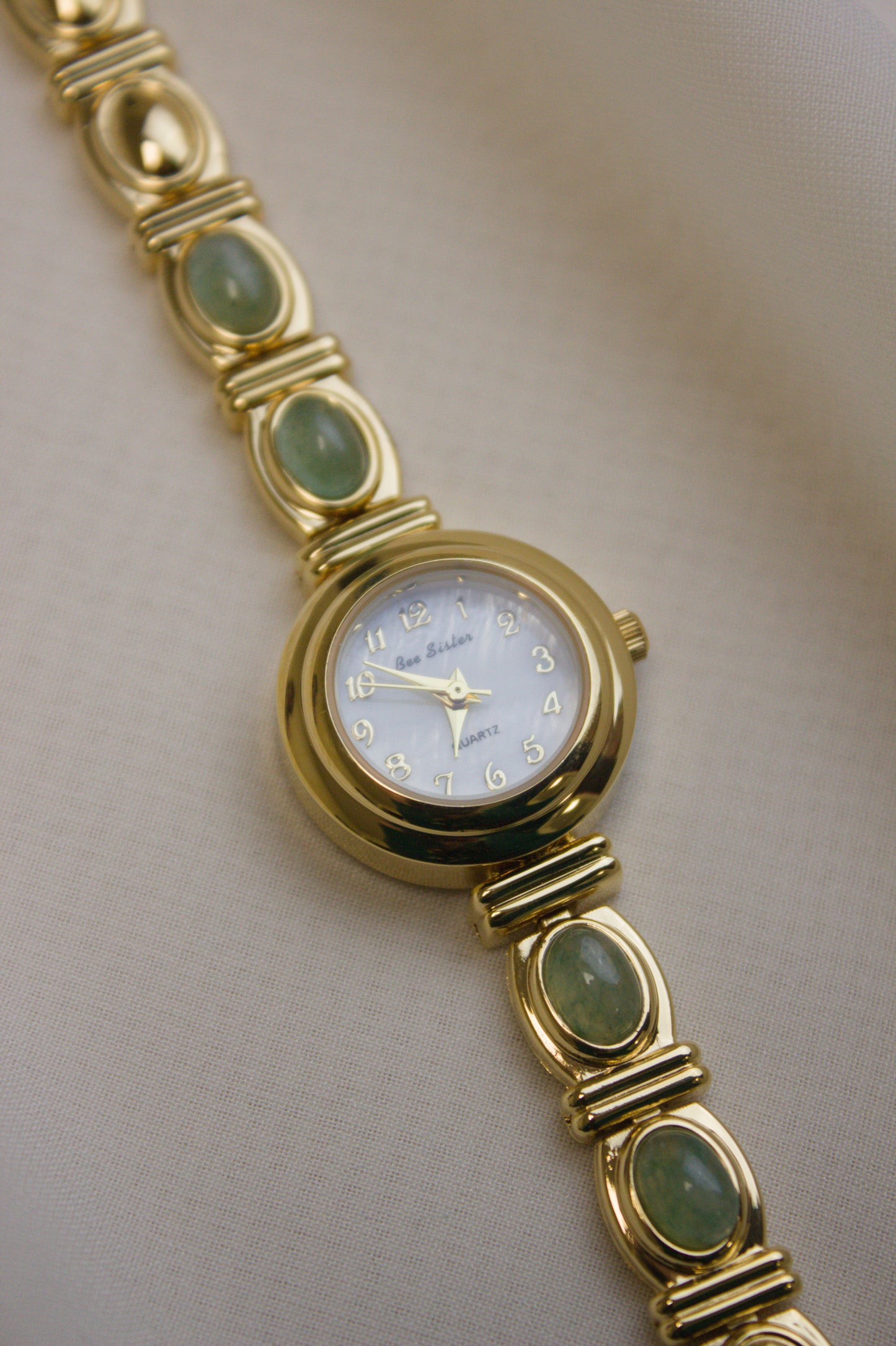 Gold Round Jade Bar Watch (photo 3)