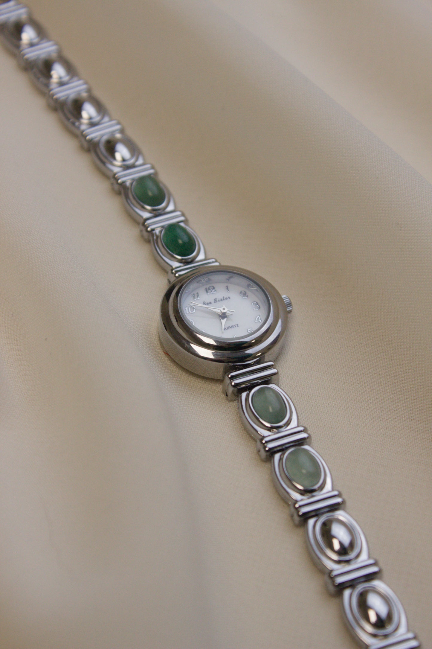 Gold Round Jade Bar Watch (photo 7)