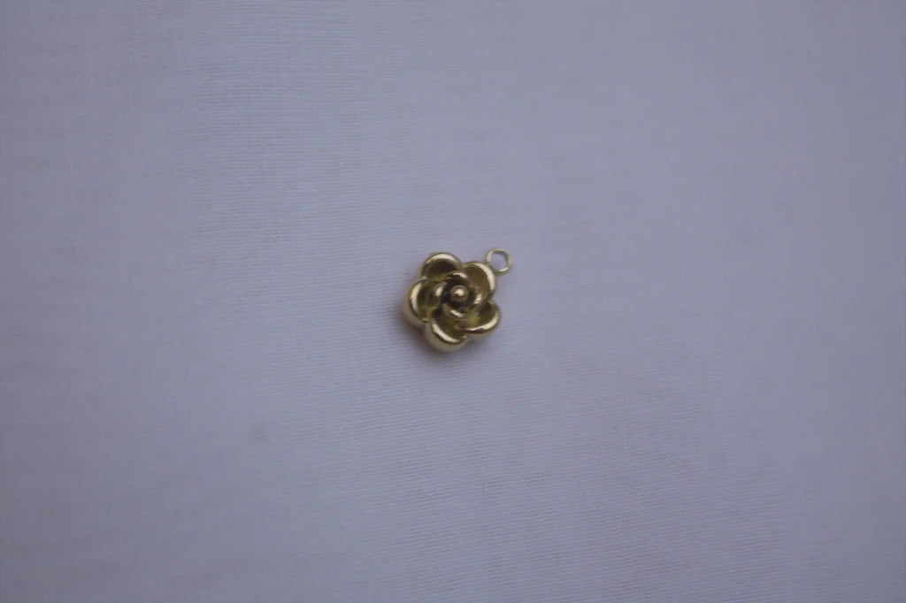 Classic Rose Head Gold Charm