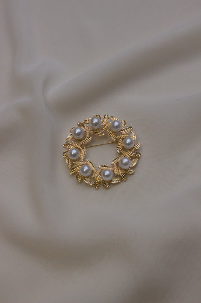 Gold Pearl Wreath Brooch