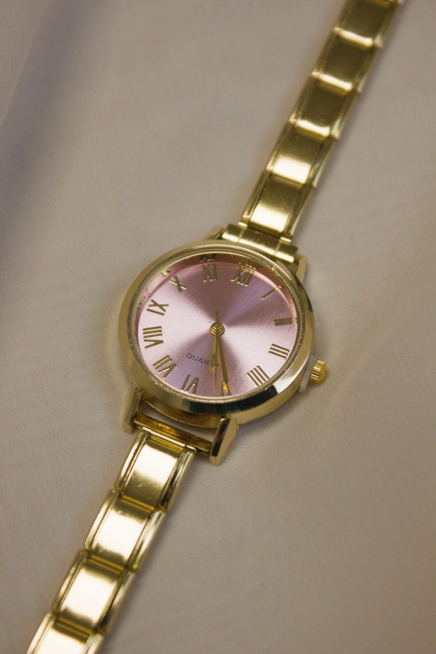 Gold Link Round Pink Roman Numeral Italian Watch