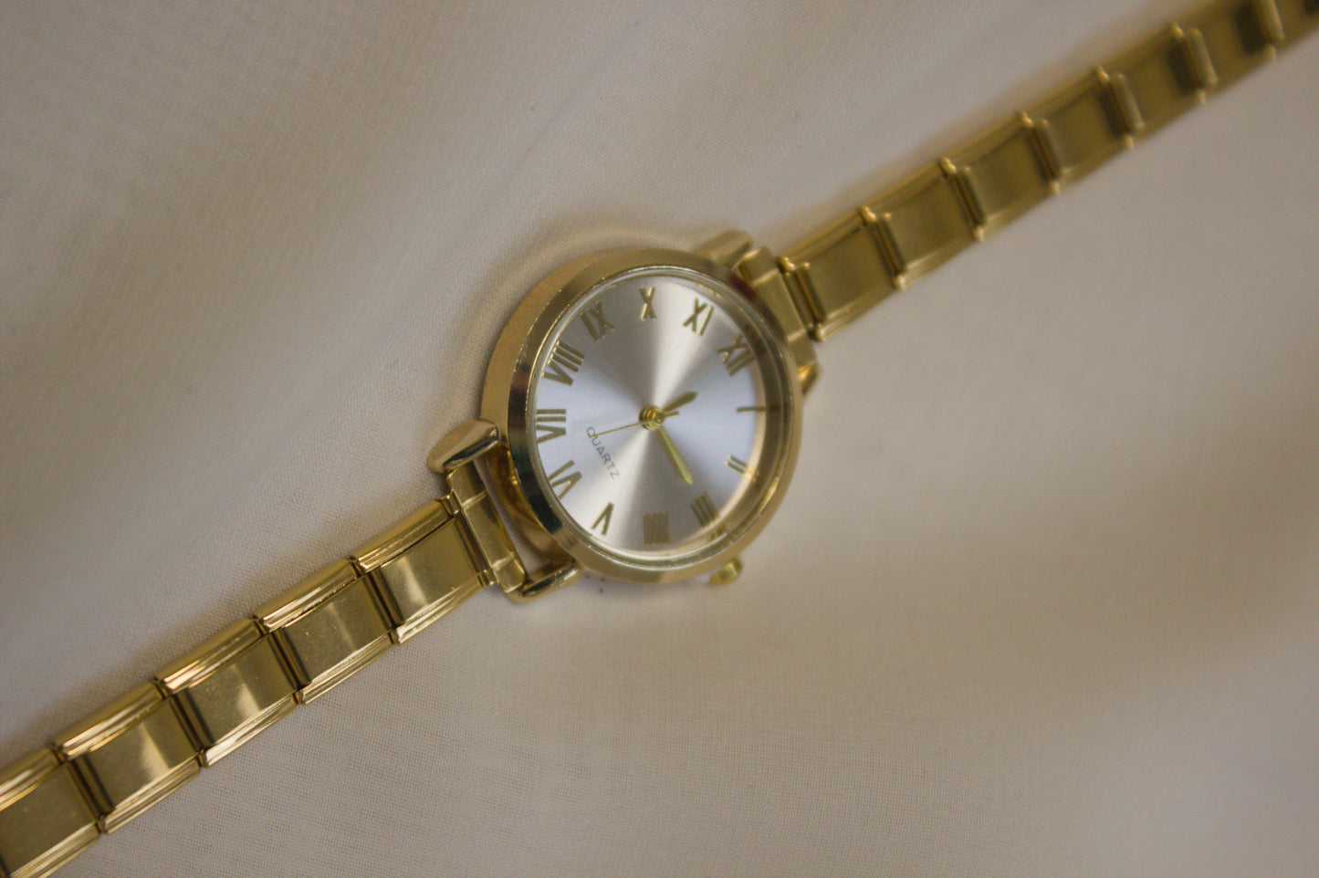 Gold Link Round Silver Full Roman Numeral Italian Watch