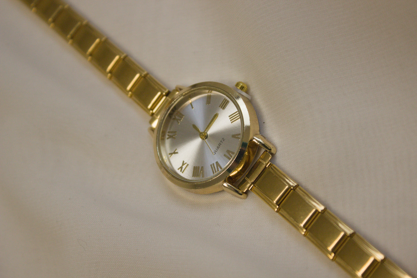 Gold Link Round Silver Full Roman Numeral Italian Watch