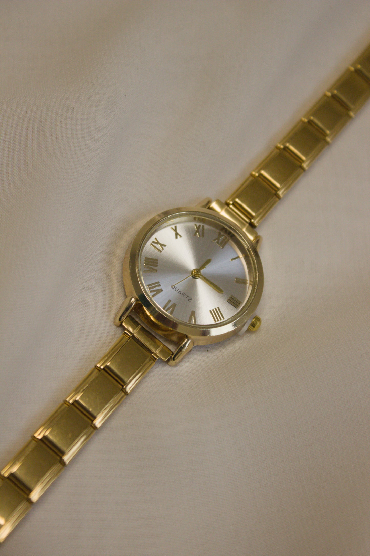 Gold Link Round Silver Full Roman Numeral Italian Watch