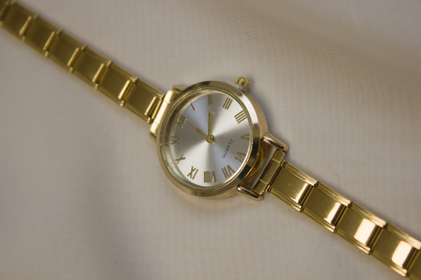 Gold Link Round Silver Full Roman Numeral Italian Watch