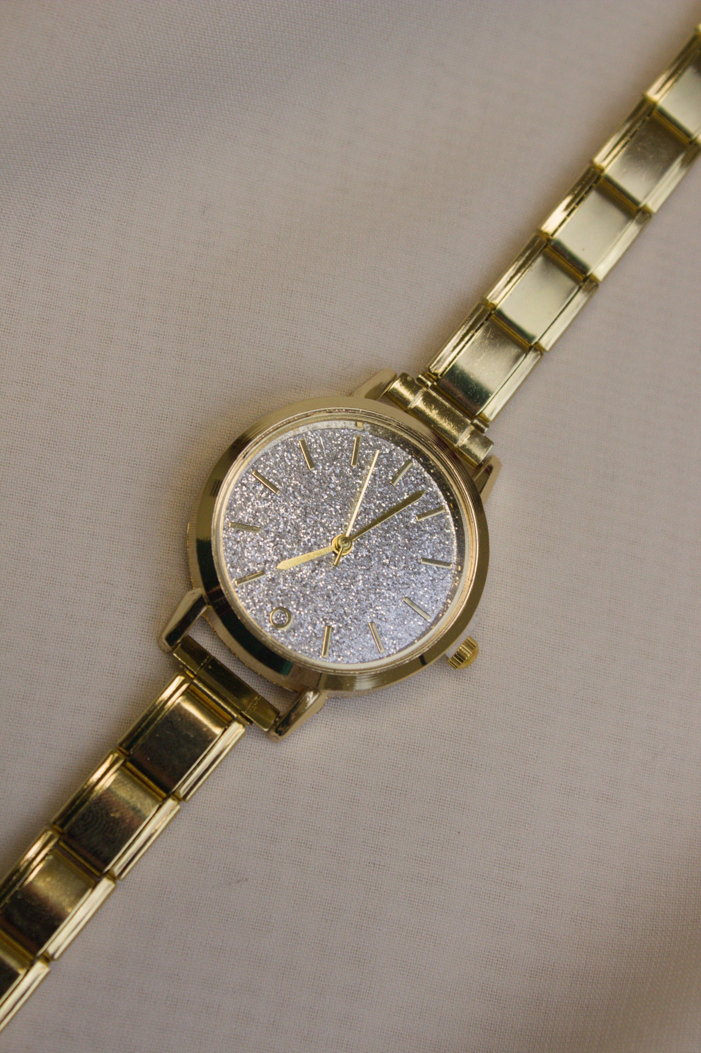 Gold Link Round Silver Glitter Dial Italian Watch