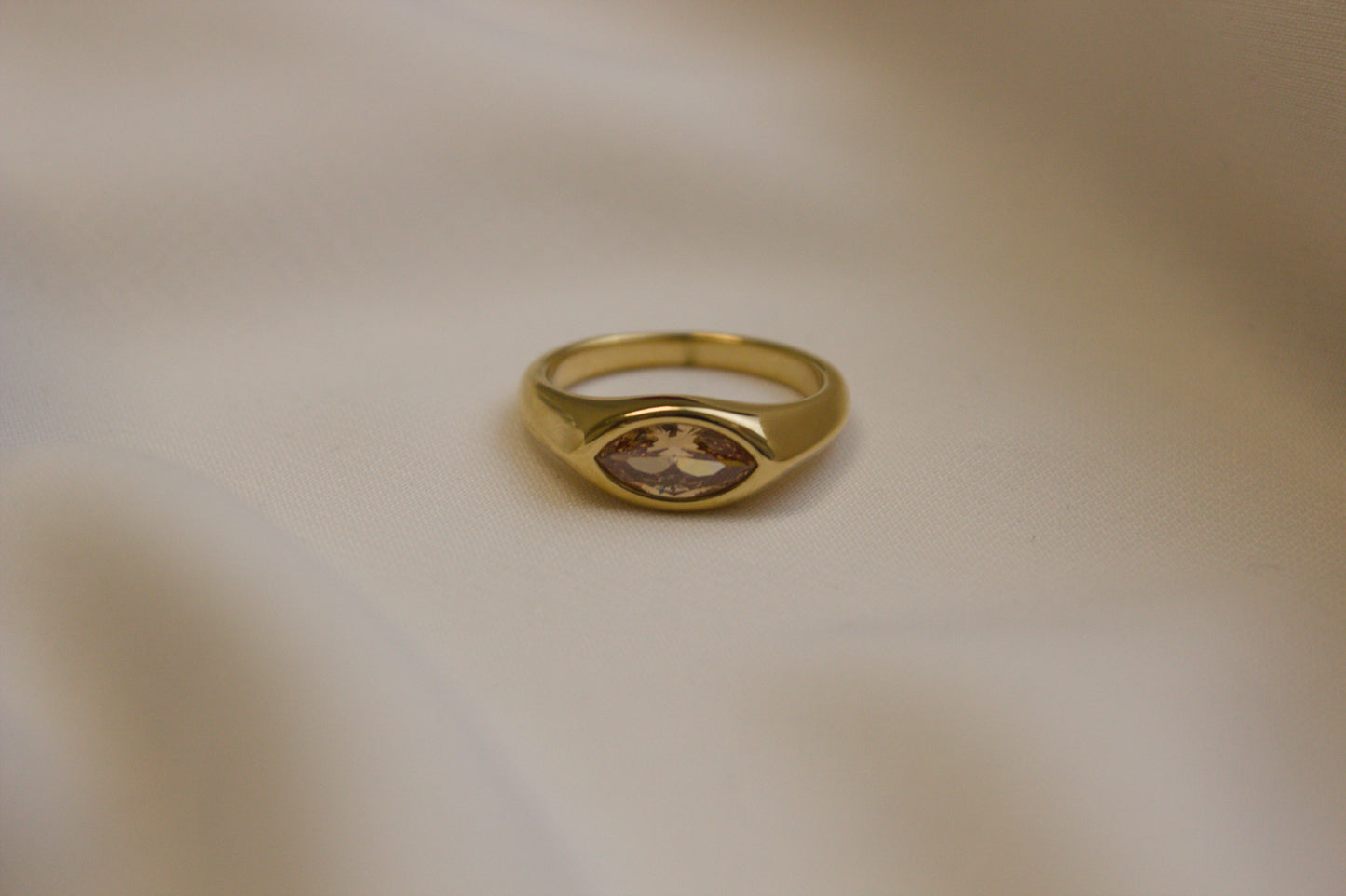 Selena Ring Peach