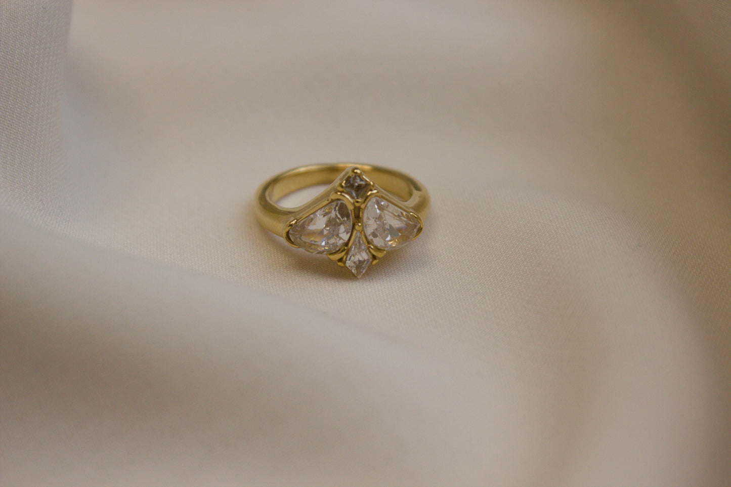 Seraphia Ring