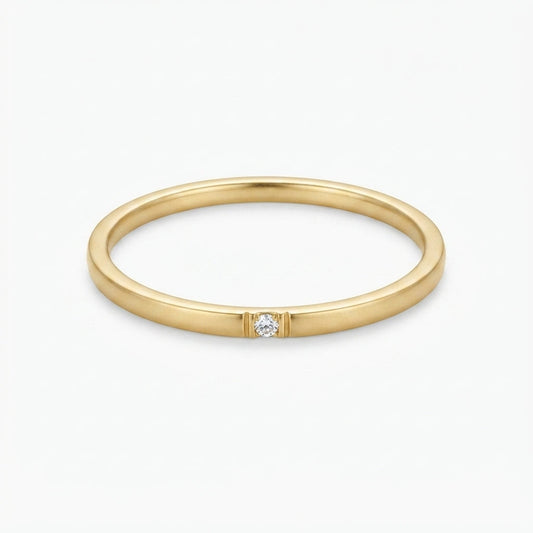 Simple Band With Single Gem