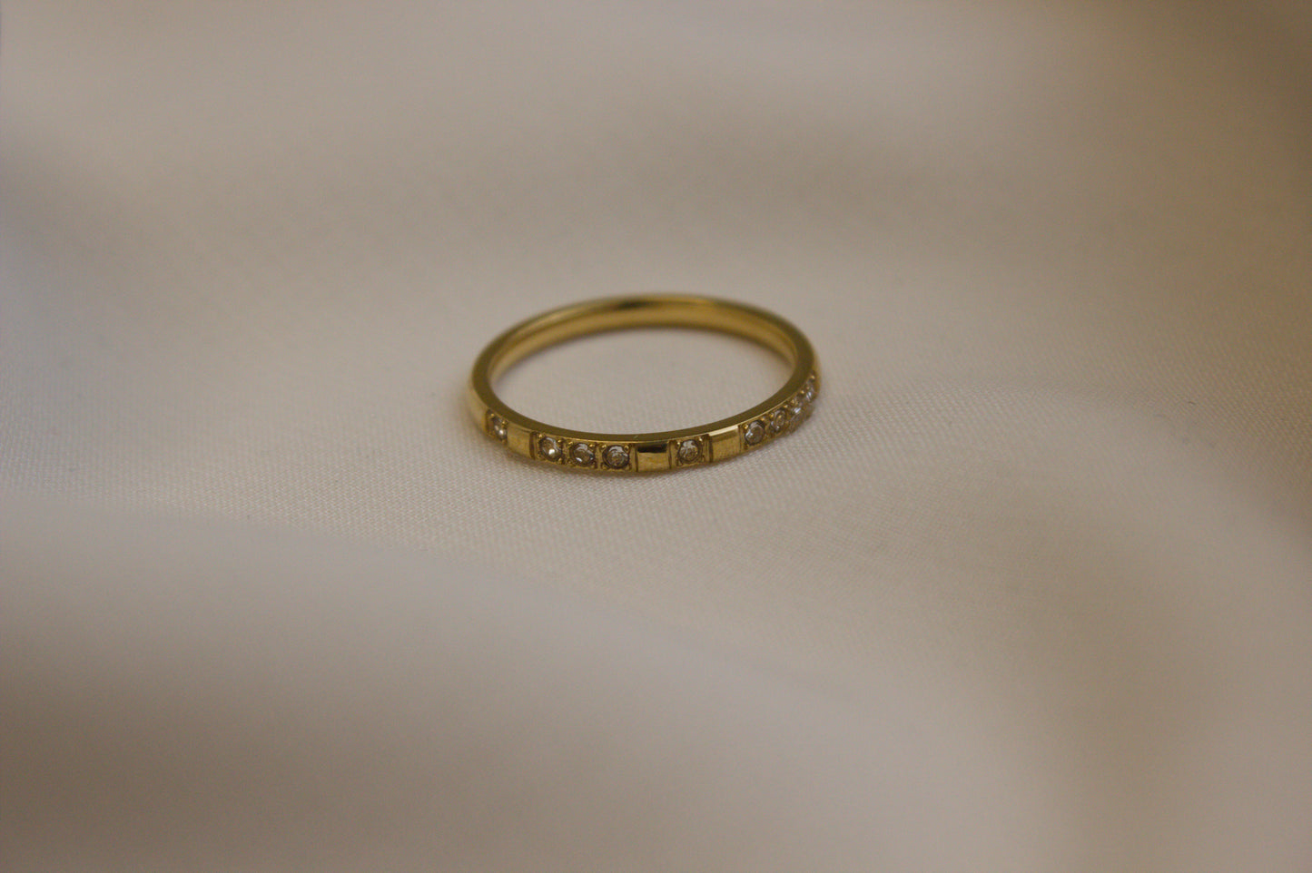 Simple Band With Spaced Gems