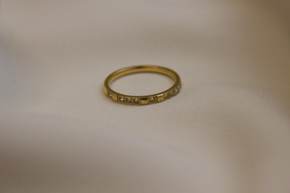 Simple Band With Spaced Gems